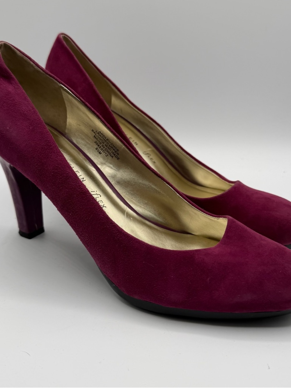 Anne Klein Flex Burgundy Suede Pumps 9.5M Wine Round Toe 3.5" Heels